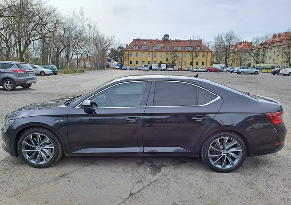Skoda Superb cena 93700 przebieg: 163000, rok produkcji 2018 z Legnica małe 29